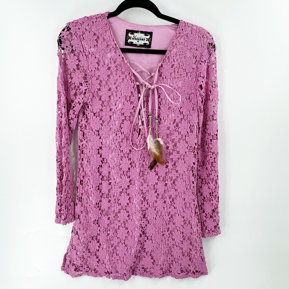 ✅ Meghan LA Long Sleeve PINK Lace Dress with Lace Up FEATHER Neck SIZE‎ 4